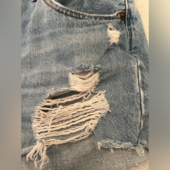 Levi’s 501® Original Fit High Rise Distressed Medium Wash Denim Jean Shorts 30 - Picture 4 of 12
